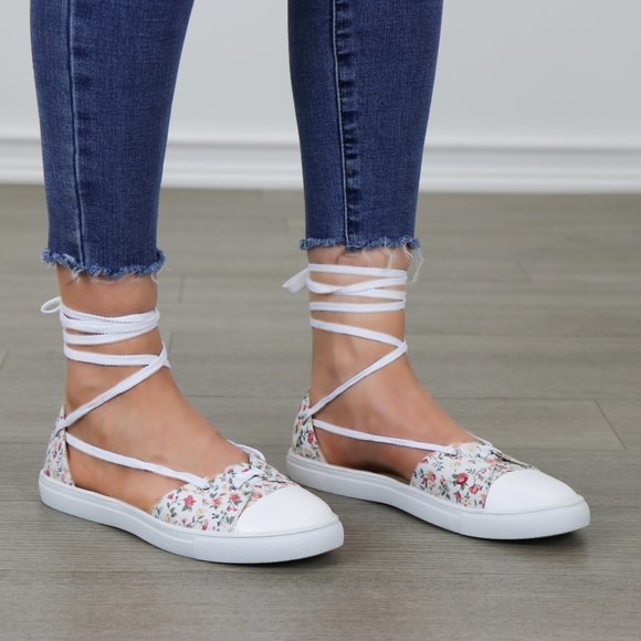 Floral Design Flat Laced-up Sneaker Sandal - Picture 4 of 9